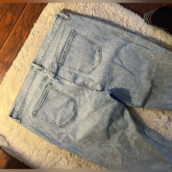 OLD NAVY Boyfriend jeans size 16 - Picture 3 of 5